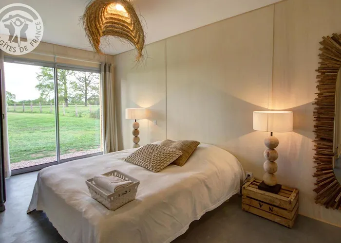 Prázdninový dům Cocon Avec Et Sauna A - Fr-1-496-6 Saint-Germain-Lespinasse